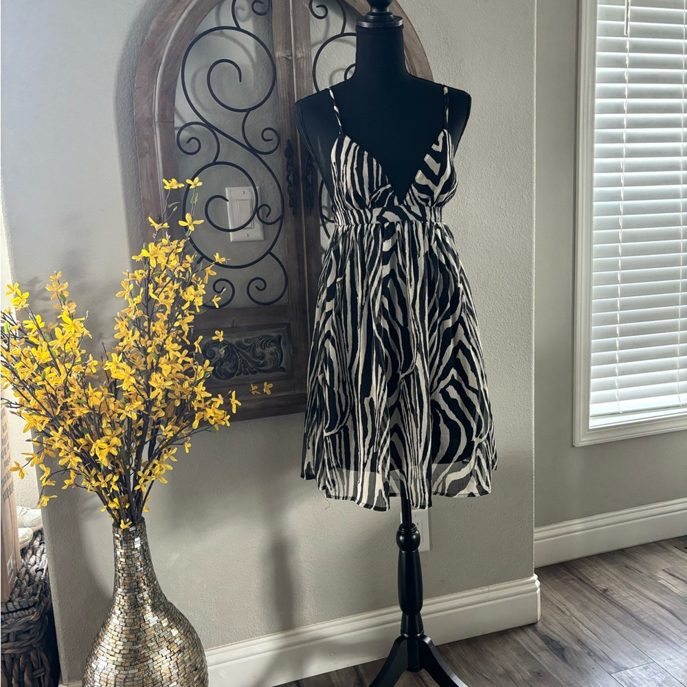 Black and white summer dress